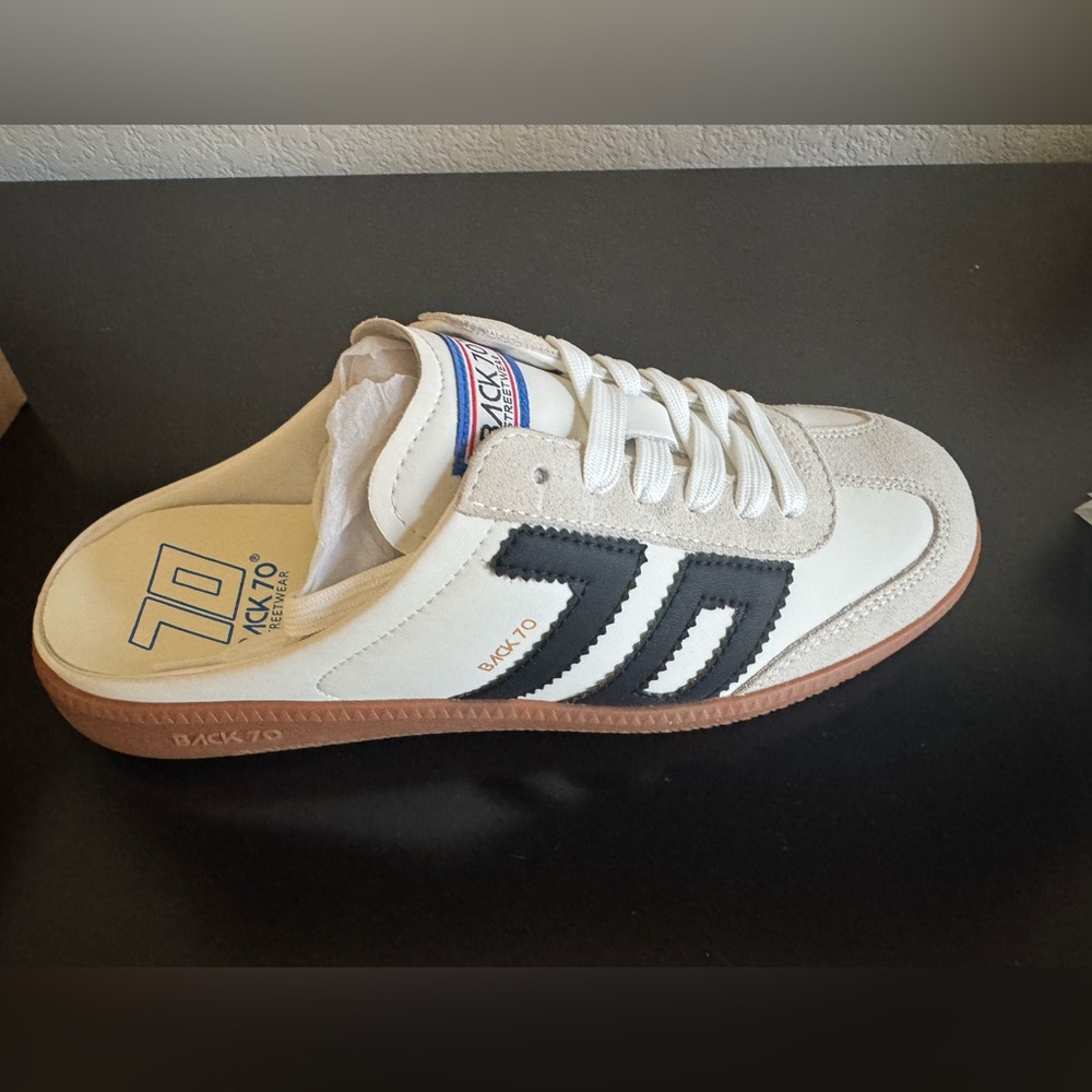Back/70 Women's White and Black Slip-On Sneakers